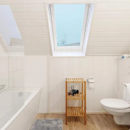 Holiday home 2 Bedroom Lovely In Ostseeresort